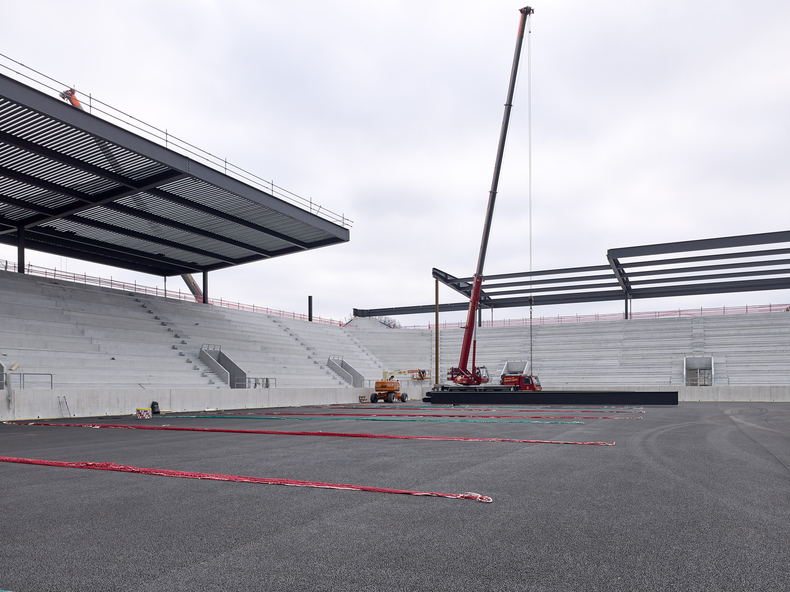 Stade de la Tuilière, Lausanne